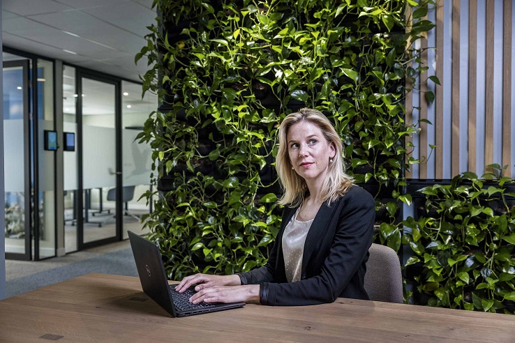 Vrouw met laptop